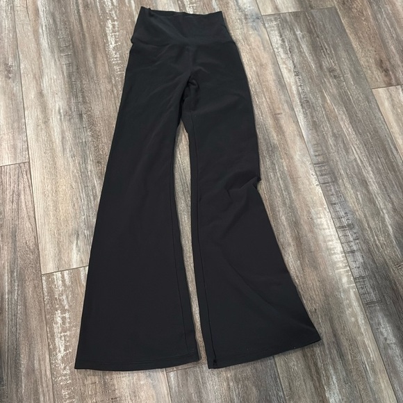 Offline Aerie Black OG Flare Pants High Rise Short Inseam XS - Picture 2 of 5